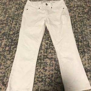 SO white crop jeans